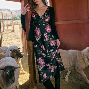 Lulus Remarkable Sweetie Black Floral Print Satin Lace Midi Dress - Size M